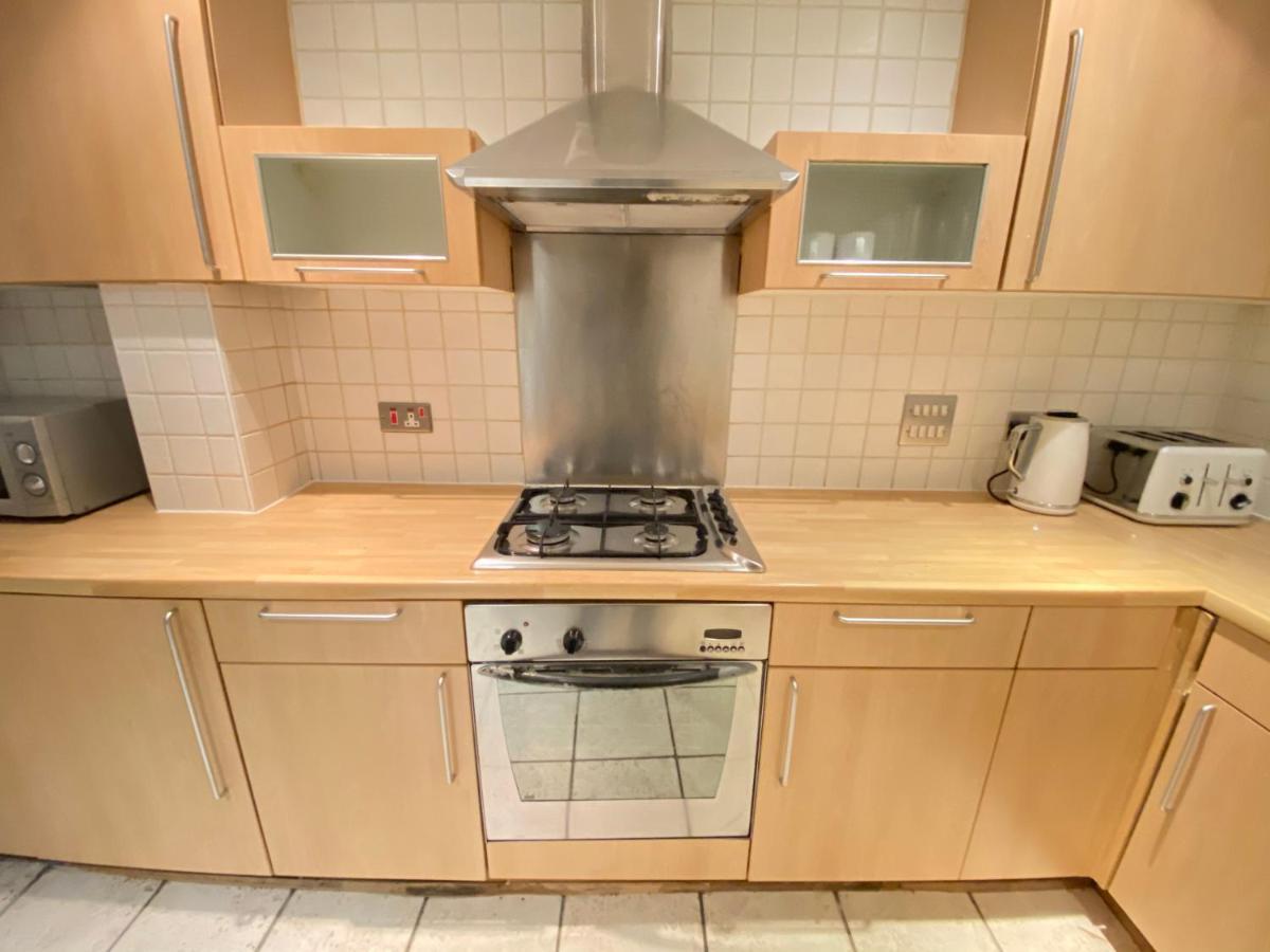 Large 5-Bed City Centre Townhouse With Secure Parking Manchester Buitenkant foto