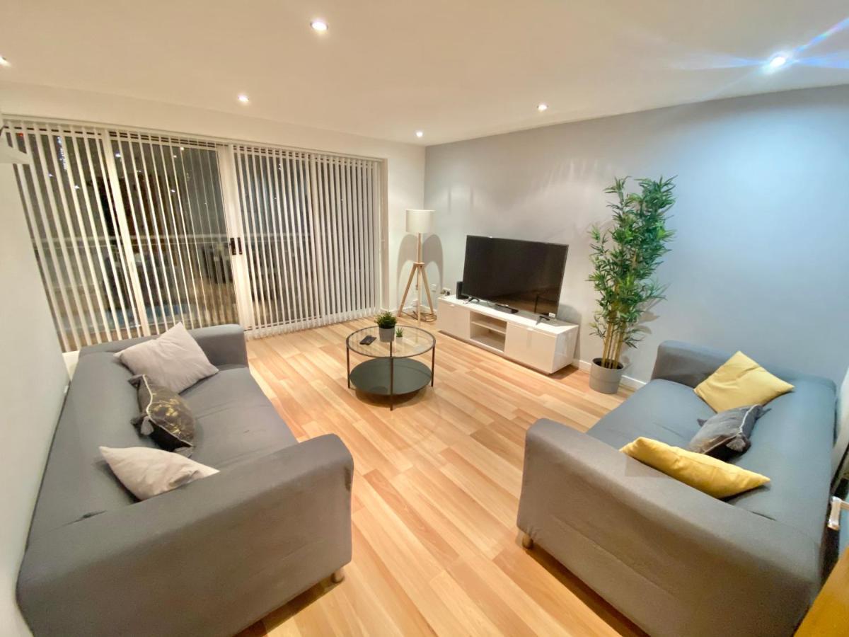 Large 5-Bed City Centre Townhouse With Secure Parking Manchester Buitenkant foto