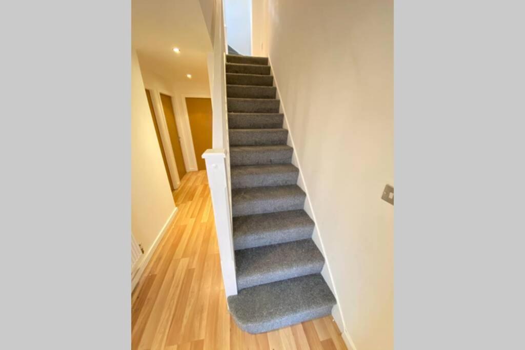Large 5-Bed City Centre Townhouse With Secure Parking Manchester Buitenkant foto